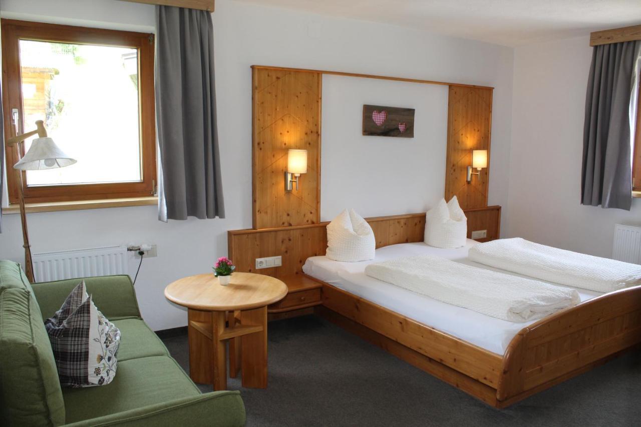 Berghof Hotel Berwang Eksteriør billede